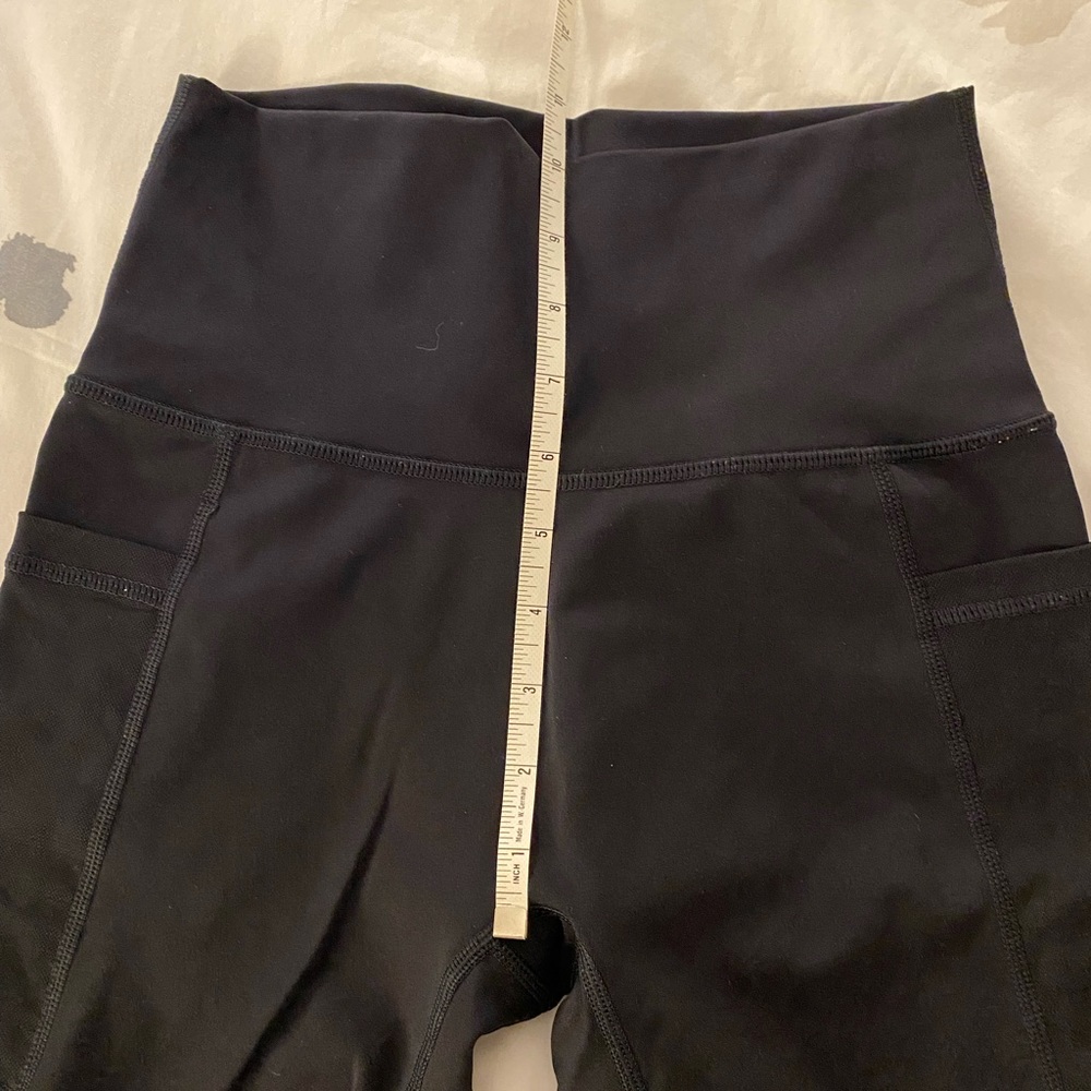 MOVING SALE Aerie Mesh Pocket Bike Shorts Black Medium - Picture 5 of 10